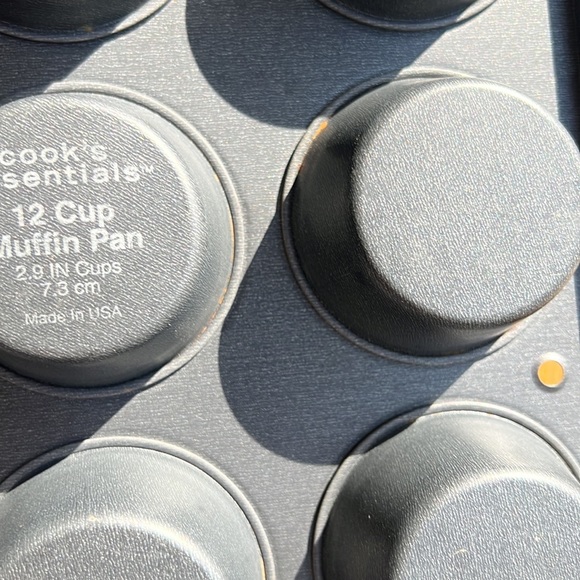 Muffin pans - Picture 4 of 4